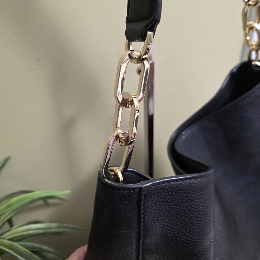 Tory Burch | Britten Black Leather Hobo Bag - Picture 5 of 16